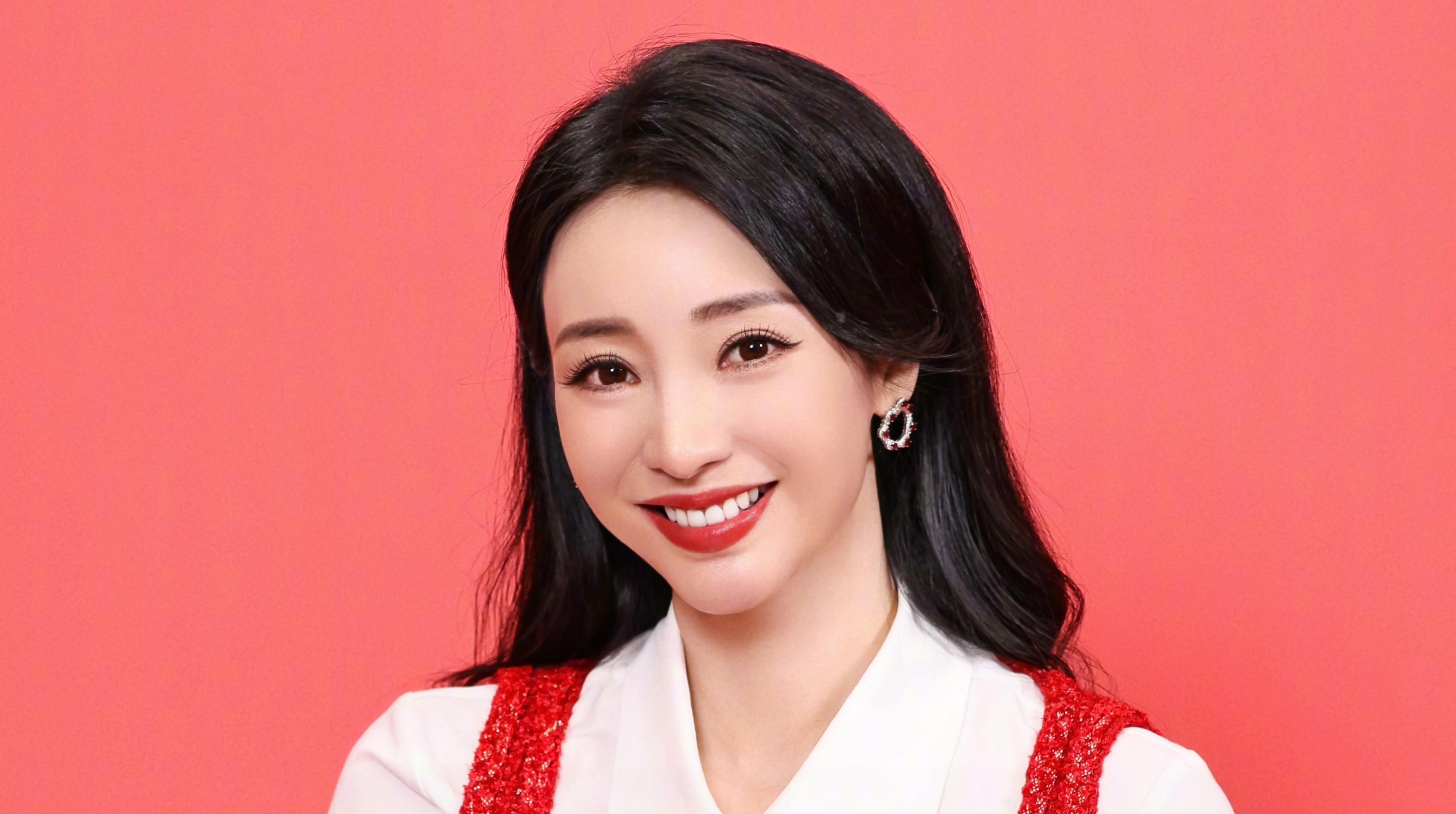 中国のドラマ還珠格格的全集光ディスク第一部+第二部8DVDビデオ Amazon.co.jp: 中国ドラマ『霓裳(げいしょう)～七色に輝く虹の